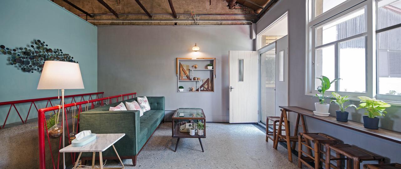 Civil Life Tainan Apartment Bagian luar foto