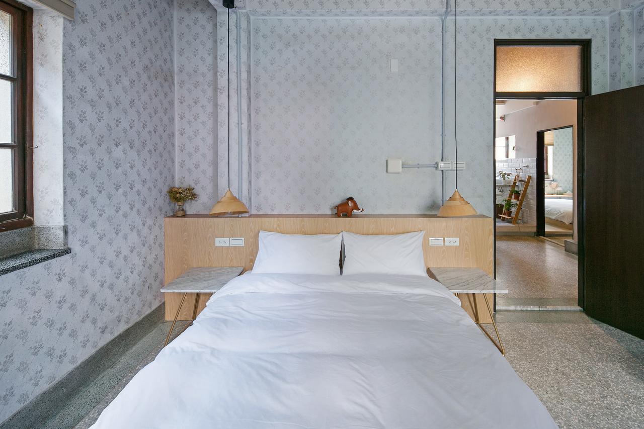 Civil Life Tainan Apartment Bagian luar foto