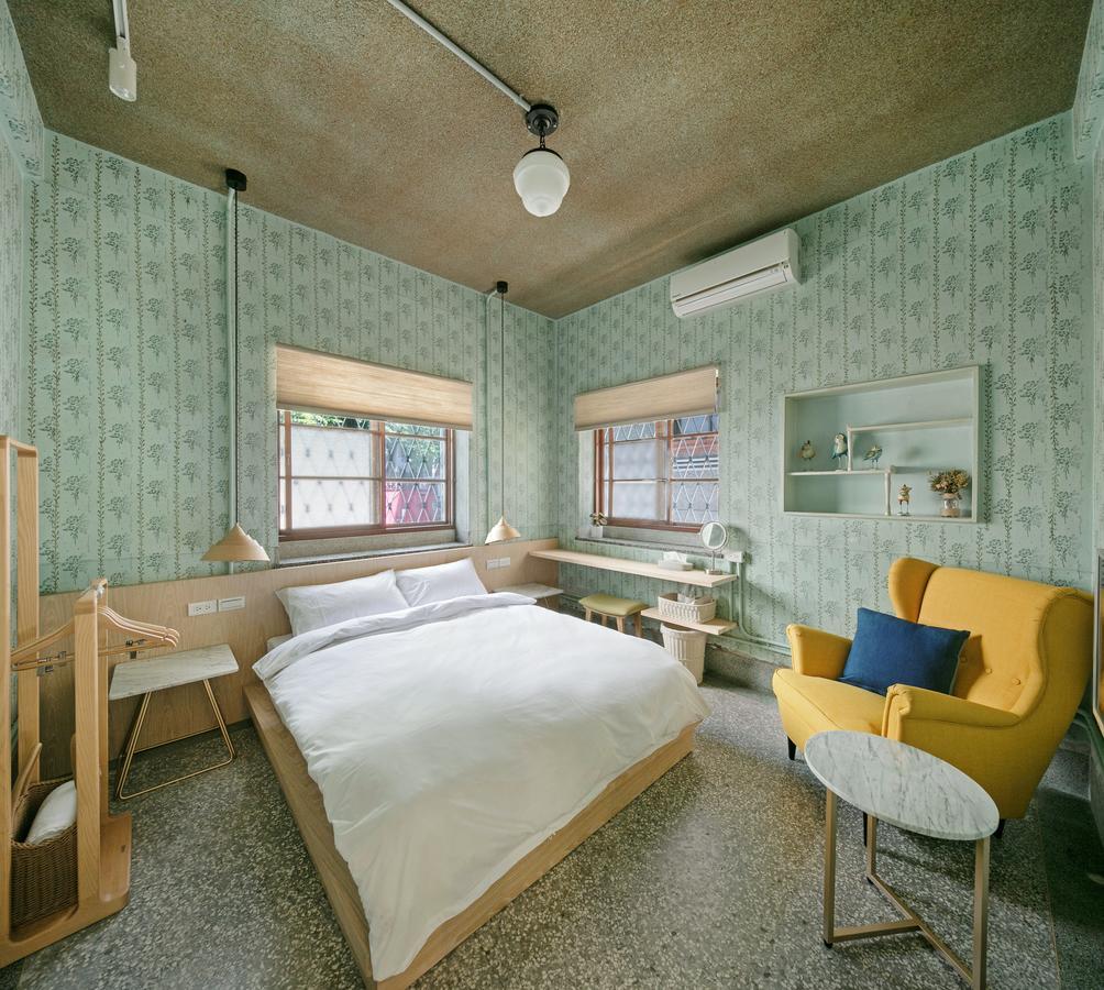 Civil Life Tainan Apartment Bagian luar foto