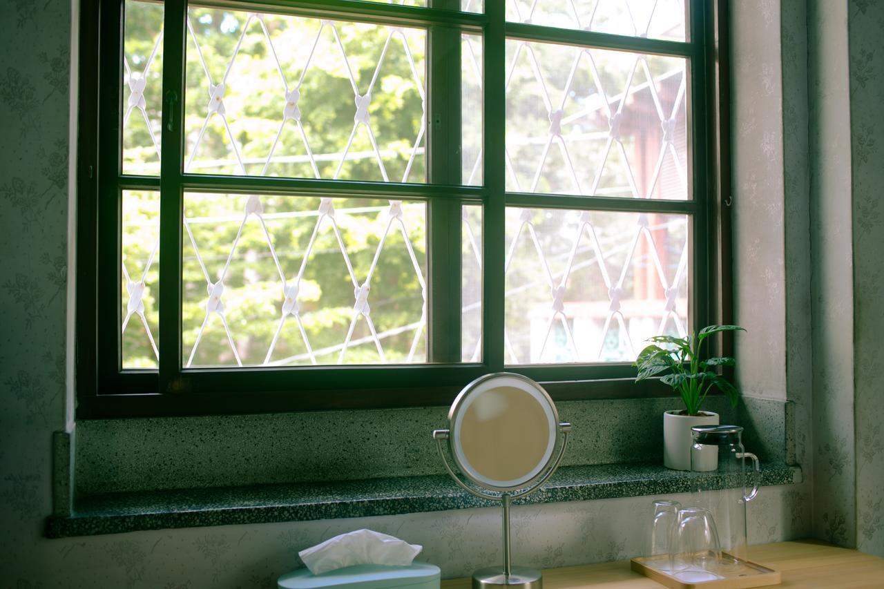 Civil Life Tainan Apartment Bagian luar foto